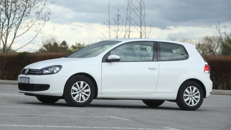 Volkswagen na prvom mjestu po prodaji, slijedi ga Opel