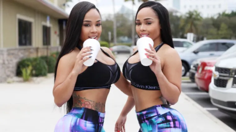 Ove blizanke su opsjednute identičnim životom one druge