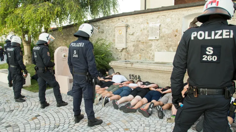 U Austriji uhićena kriminalna skupina koja je iznuđivala ugostitelje i trgovce: među njima i dvojica Hrvata