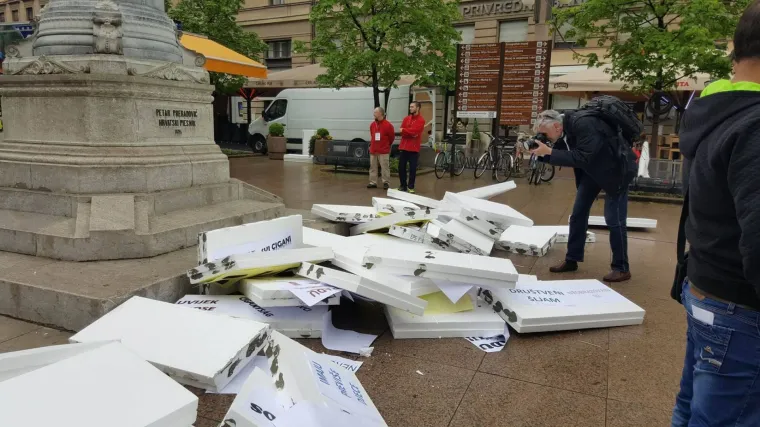 'Kradljivci djece, ljudi bez kulture, ne&scaron;kolovani, prljavci, samo prose, ne rade' - &scaron;akama razbijen zid predrasuda prema Romima!