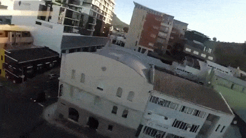 Nije mogao vjerovati &scaron;to je doletjelo kroz prozor i zamalo ga ubilo