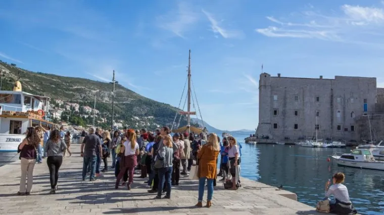 SAD i Kanada nisu ukinule vize za nas