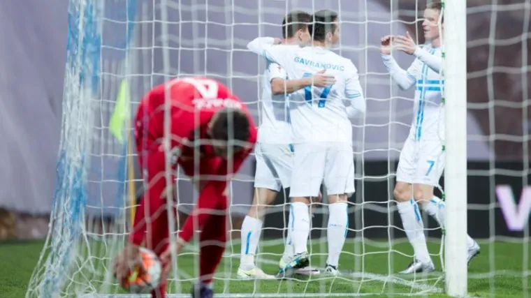 Riječani iskalili bijes na Zagrebu