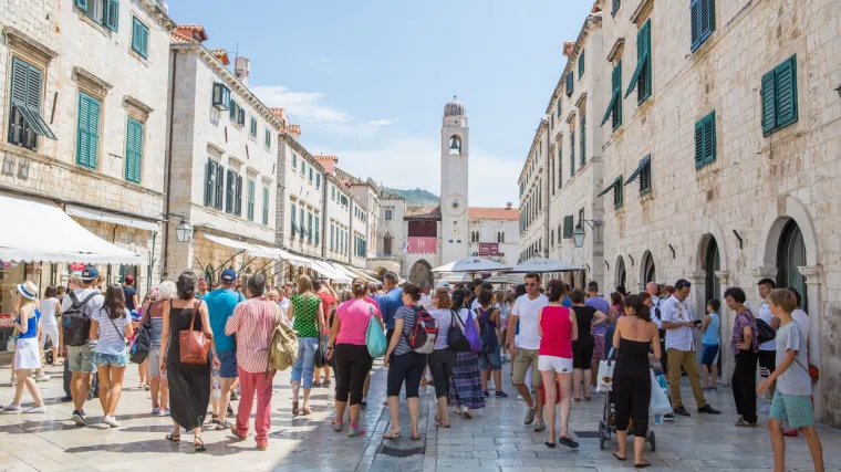 Zatvara se Stradun u srcu sezone: za&scaron;to zakupci poslovnih prostora ovu vijest nisu dočekali s odu&scaron;evljenjem?