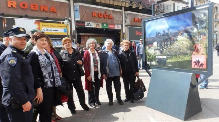 Otvorena izložba fotografija '25. godina riječkih Ajkula'