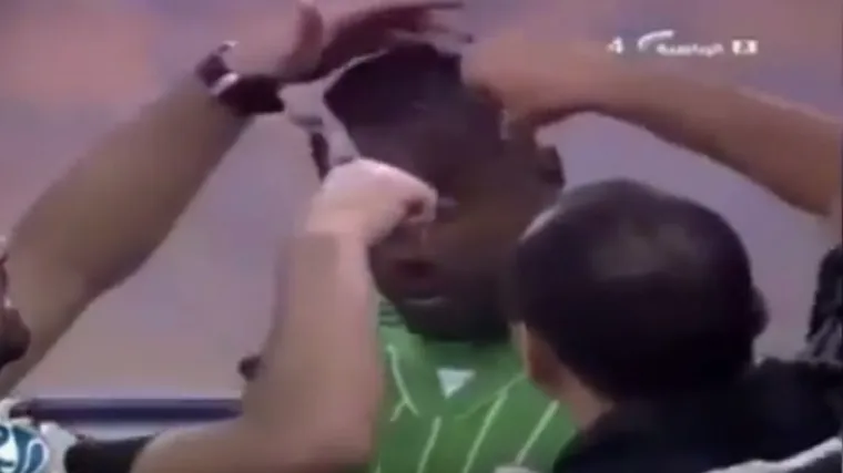 Zbog bizarnog razloga suci su naredili nogometa&scaron;u da se o&scaron;i&scaron;a prije utakmice