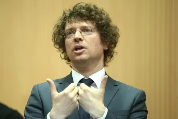 'Vlada ne odustaje od reforme školstva'