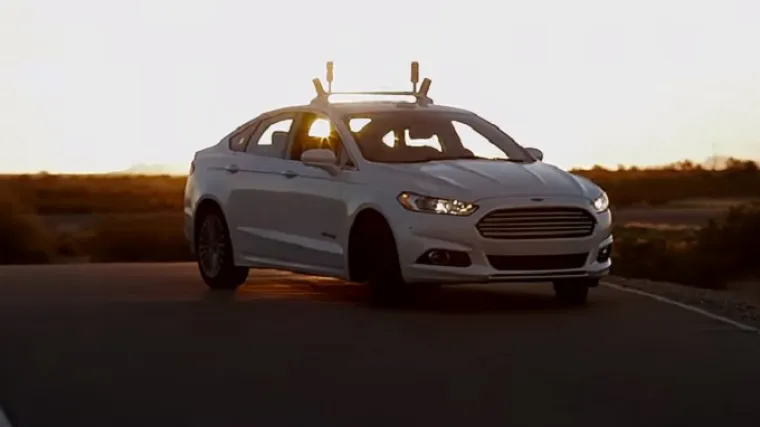 Ford vozi kirurški precizno u potpunom mraku