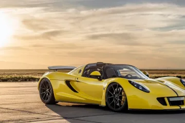 Hennessey Venom GT Spyder s vjetrom u kosi postiže brzinu od 427,4 km/h