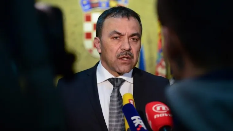 Protive se njegovoj reorganizaciji policije