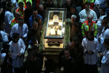 Tijelo svetog Leopolda ispraćeno iz katedrale i dočekano u crkvi u Dubravi koja nosi njegovo ime