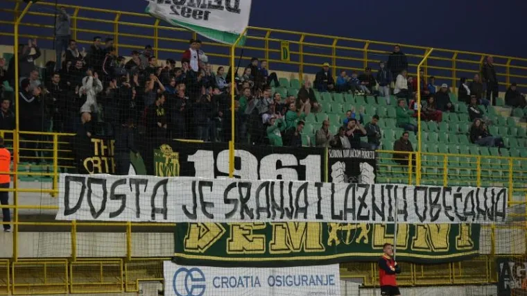 'Dosta je sr*** i lažnih obećanja'