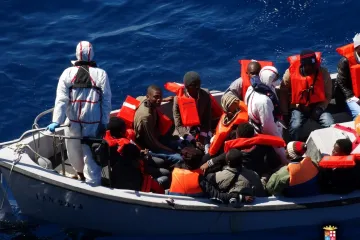 Sredozemno more se pretvara u masovnu grobnicu: danas se utopilo skoro 400 migranata!