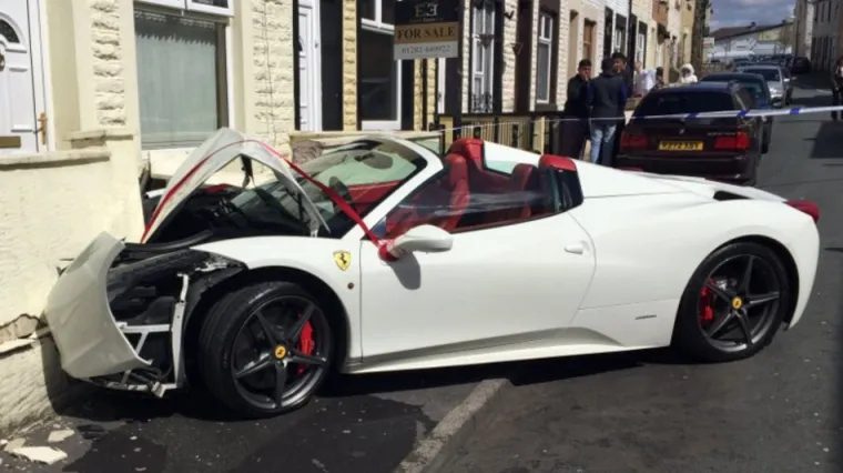 Mladoženja na dan svog vjenčanja razbio iznajmljeni Ferrari od preko dva milijuna kuna