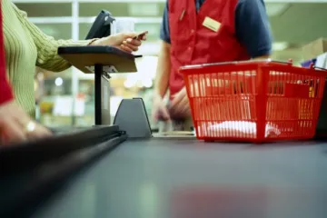 Zašto na blagajnama u trgovačkim lancima sve češće sjede studenti?