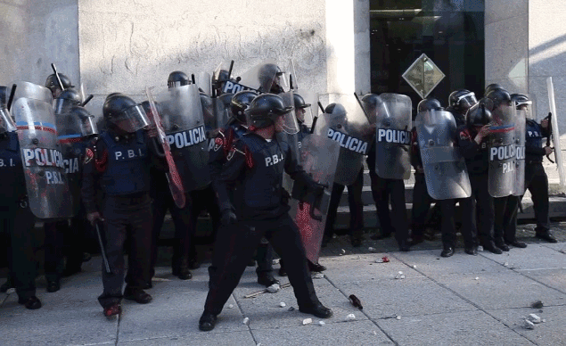 Treba njemu jo&scaron; jedan &scaron;tit...