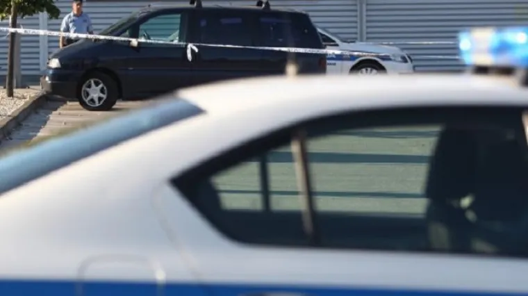 Na glavu mu bacili teglu s cvijećem, izudarali ga, pa ukrali novčanik i mobitel