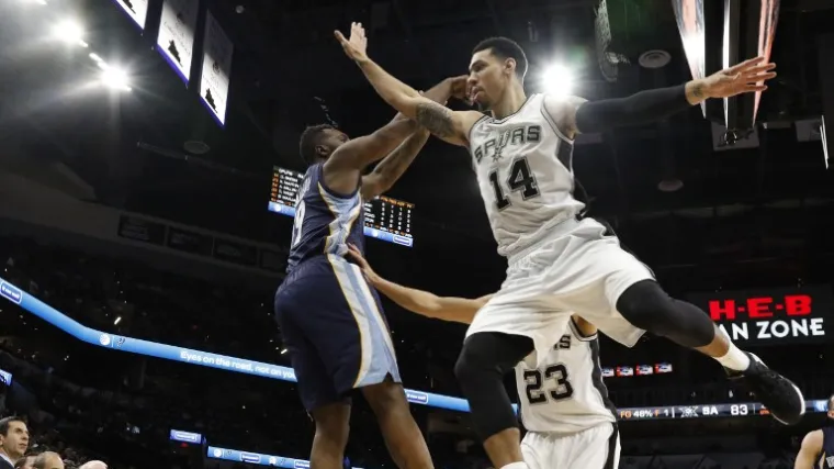 Spursi i Atlanta gaze prema polufinalu