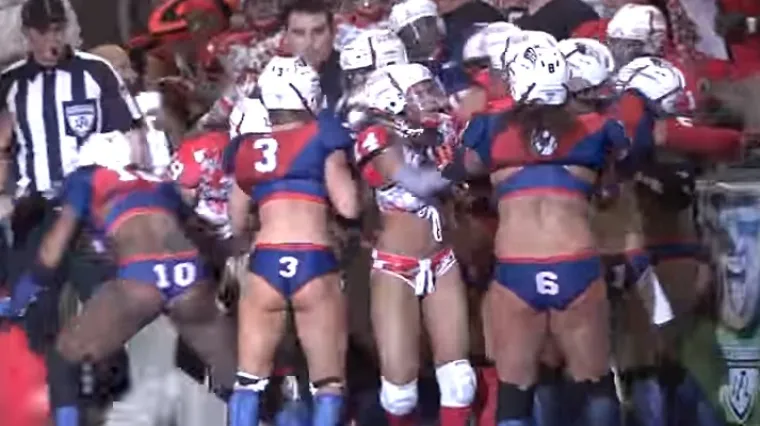 Pogledajte totalni kaos razgolićenih sporta&scaron;ica koji je nastao zbog - ča&scaron;e piva