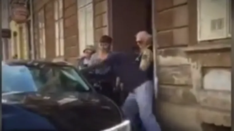 Novi video otkriva reakciju oca nakon prometne u Ilici