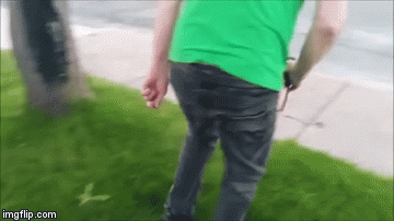 Sin svaki dan straši tatu, a njegove urnebesne reakcije nasmijavaju internet