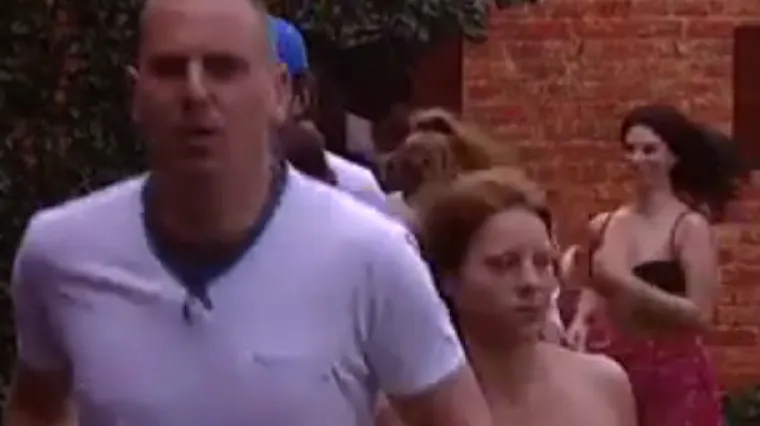 Romanova želja za kavom stanare natjerala na trčanje