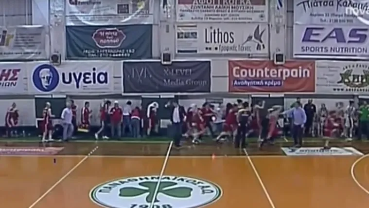 Navijači Panathinaikosa izazvali kaos na ženskoj ko&scaron;arci