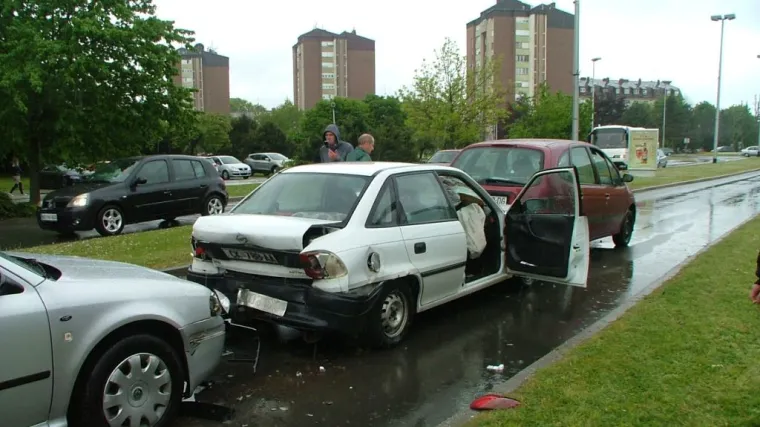 Prometna u Čakovcu - lančani sudar između tri auta (FOTO)