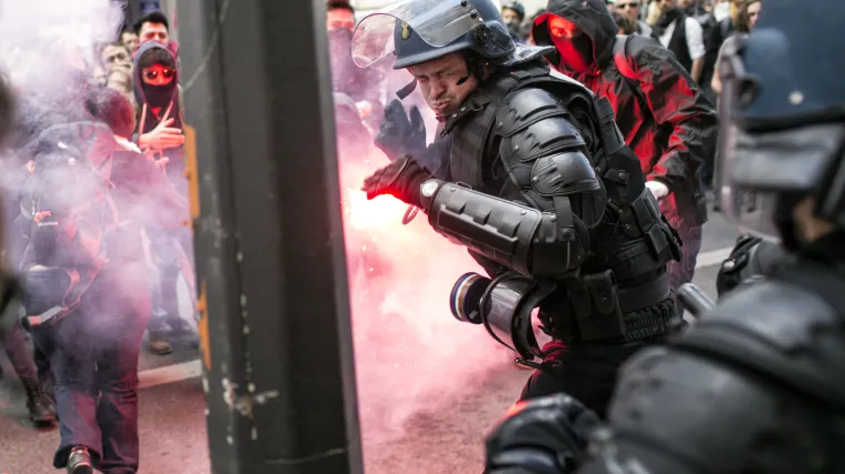 Žestoki sukobi na prosvjedima u četrdesetak gradova u Francuskoj, ima te&scaron;ko ozlijeđenih