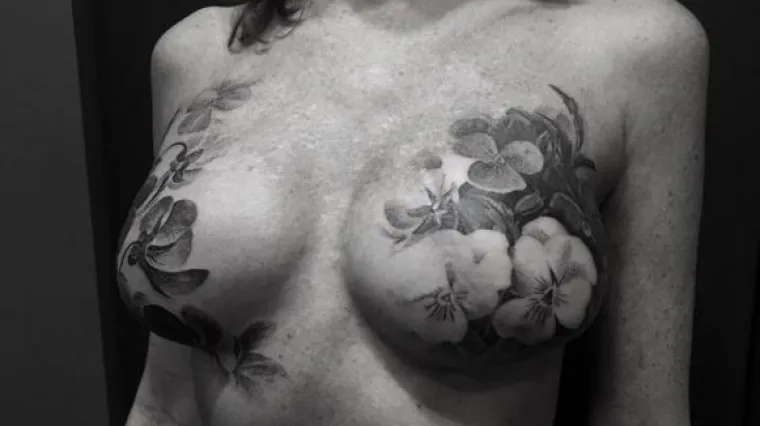 Tattoo majstori ožiljke pretvaraju u umjetnost: remek djela na dojkama žena koje su pobijedile rak
