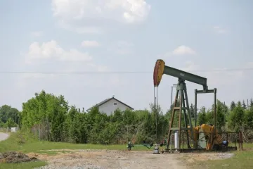 Naftu će tražiti na poljima u Slavoniji
