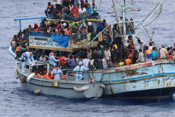 Italija će uzimati otiske prstiju imigrantima na spasilačkim brodovima