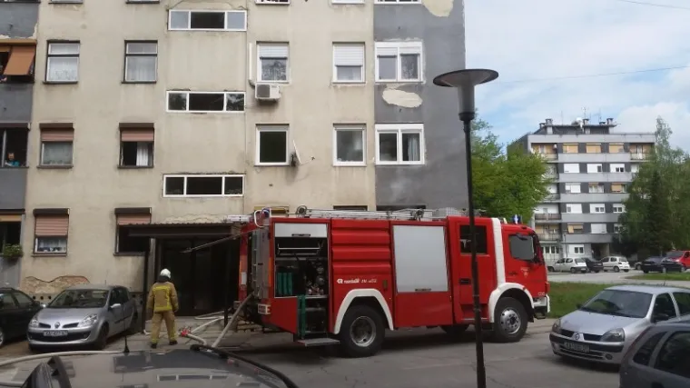 Heroj ulice: hrabri susjed iz požara spasio mladića koji je pekao krumpiriće na &scaron;tednjaku i zaspao