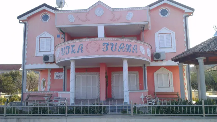 Ružne slike ružnih kuća po Hrvatskoj: pogledajte ova 'remek-djela' arhitekture!