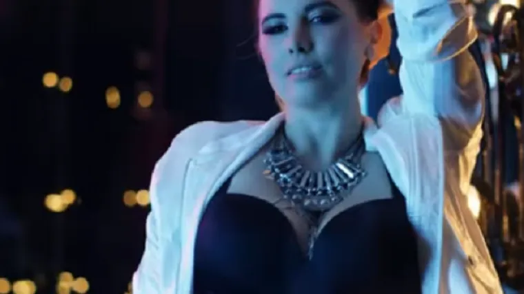 Nives Celzijus u vrućem izdanju udara u glavu k'o mamurluk