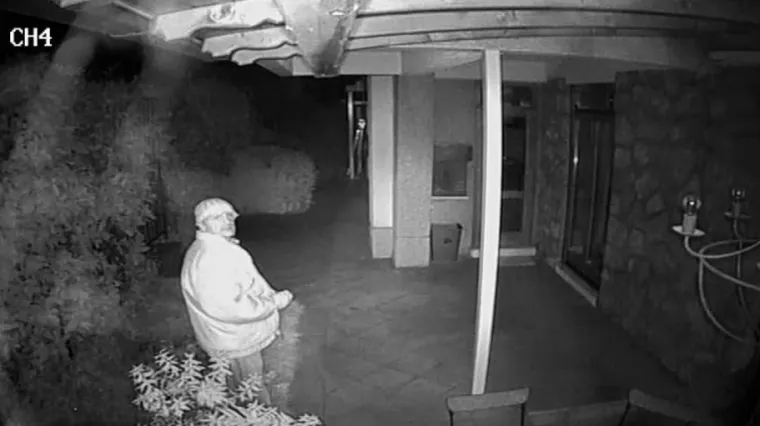 Snimila ga je kamera i sada ga svi traže