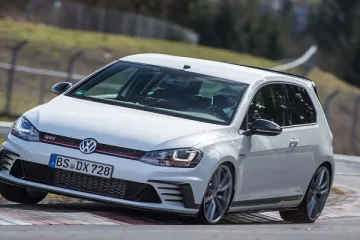 VW je predstavio Golf GTI Clubsport S i to je najbrži automobil s prednjim pogonom