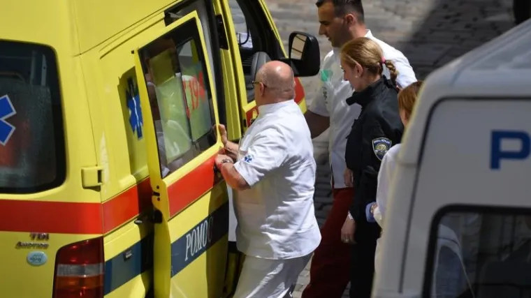 Te&scaron;ka nesreća pored Biograda: u sudaru automobila i kamiona poginuo jedan mu&scaron;karac