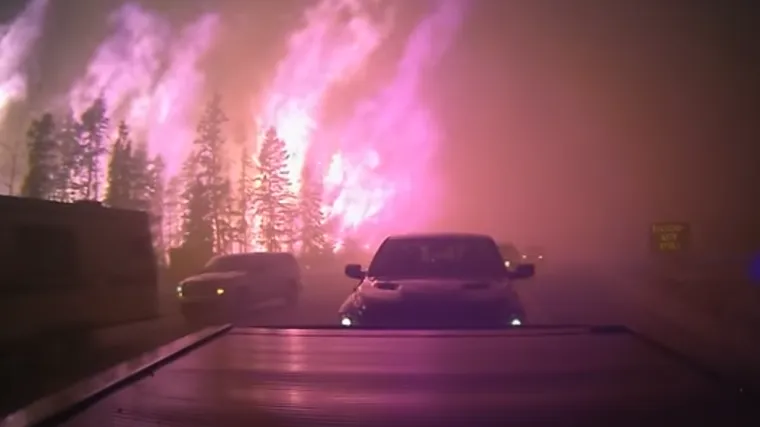 Grad u plamenu, ljudi doslovno u posljednji tren spašavali živote