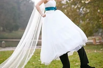 OVI LJUDI ĆE SE RAZMNOŽAVATI: Nema nam spasa, možemo se samo nervozno smijati njihovim slikama s vjenčanja