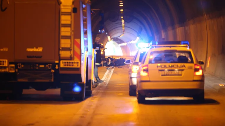 Te&scaron;ka nesreća u tunelu Marjan: u sudaru s automobilom poginuo motociklist