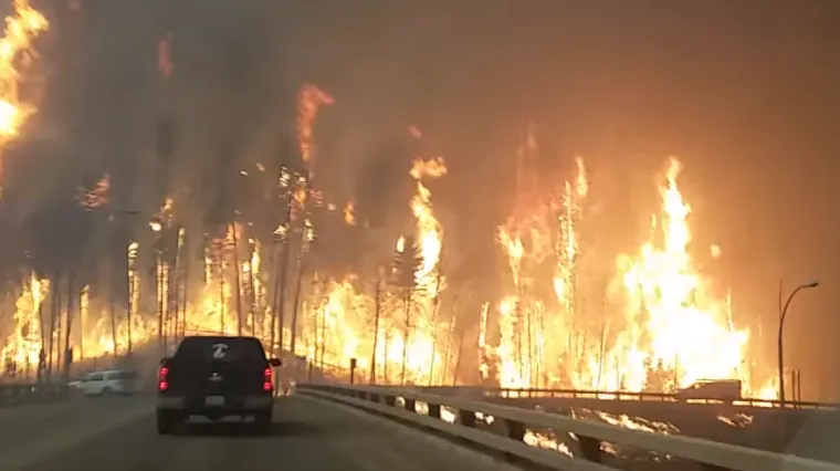 Deseci tisuća evakuiranih, 1600 kuća izgorjelo, to je najveća prirodna katastrofa u povijesti Kanade