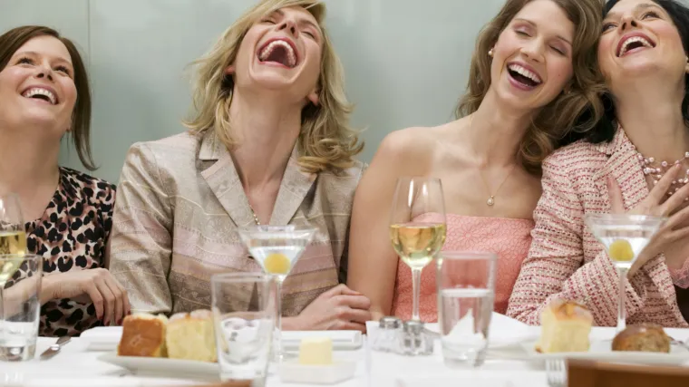 Potpora prijatelja učinkovitija i od morfija: osobe s vi&scaron;e prijatelja imaju veći prag tolerancije na bol