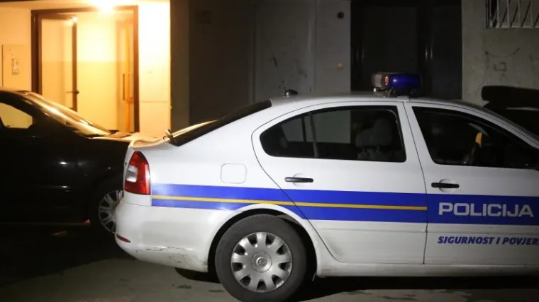 Vratila se iz provoda i zarila nož u srce suprugu koji je čuvao bebu