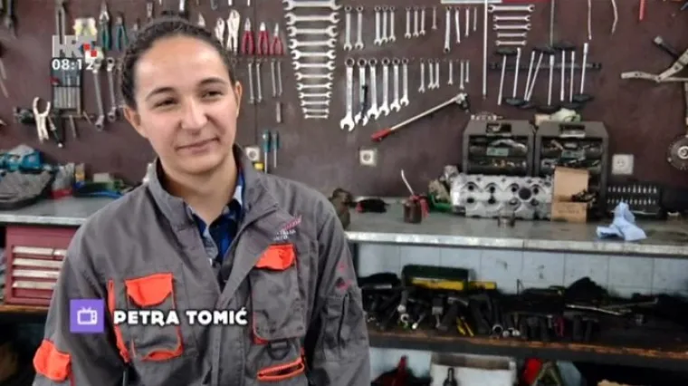 Bolje barata francuskim ključem nego &scaron;minkom