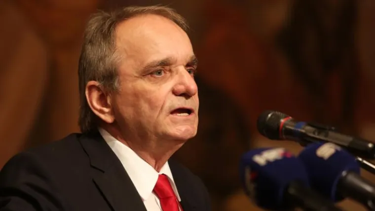 'Vlada nema program, u Saboru je rasulo, a Karamarka zanima samo represivni aparat'