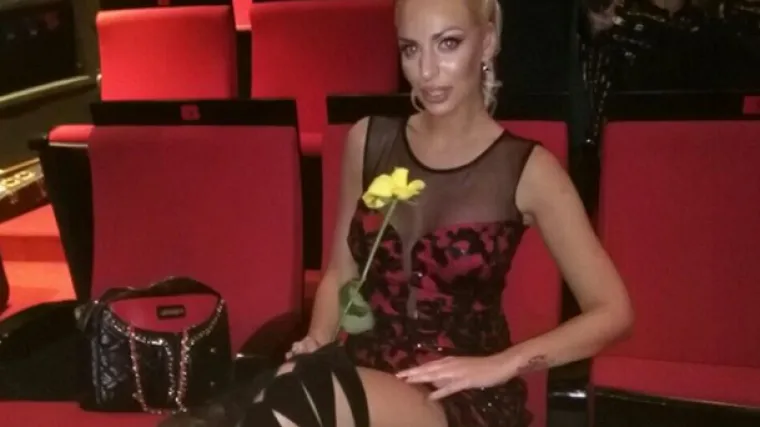 Ava Karabatić se za kazali&scaron;te odjenula kao da ide na cajke