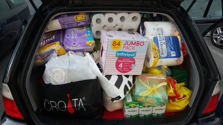 Dubrovčani dobrog srca darivali siroma&scaron;nu obitelj: 'Kada je djevojčica uzela teglu meda, bilo je za zaplakati'