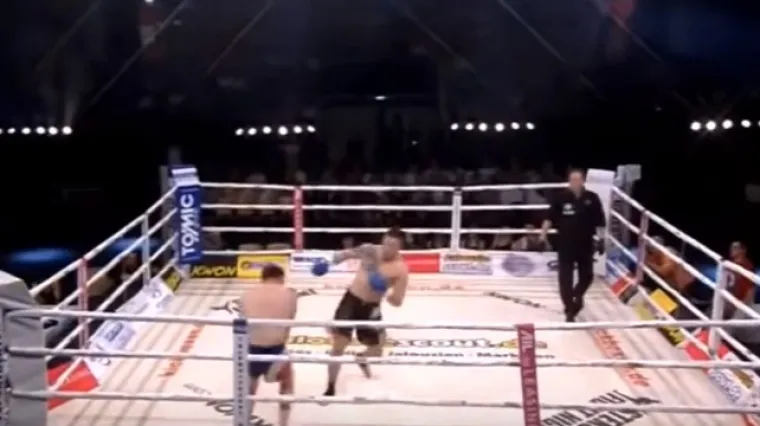 Trebalo mu je tri sekunde: divite se najbržem nokautu u povijesti borilačkih sportova