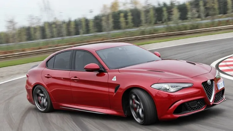 Alfa Romeo Giulia je stigla i oduševila svojim izgledom i performansama